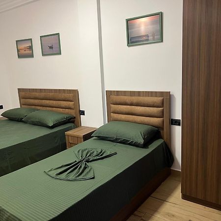 Hotel Brifs Shëngjin Eksteriør billede