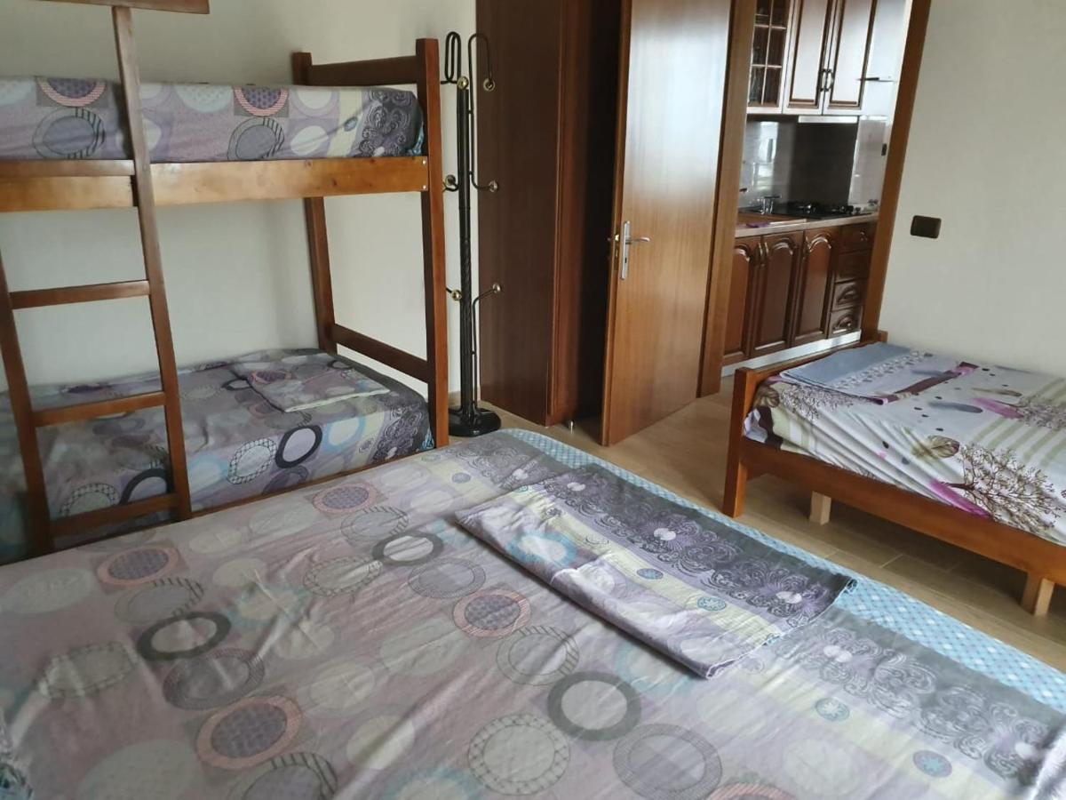 Hotel Brifs Shëngjin Eksteriør billede
